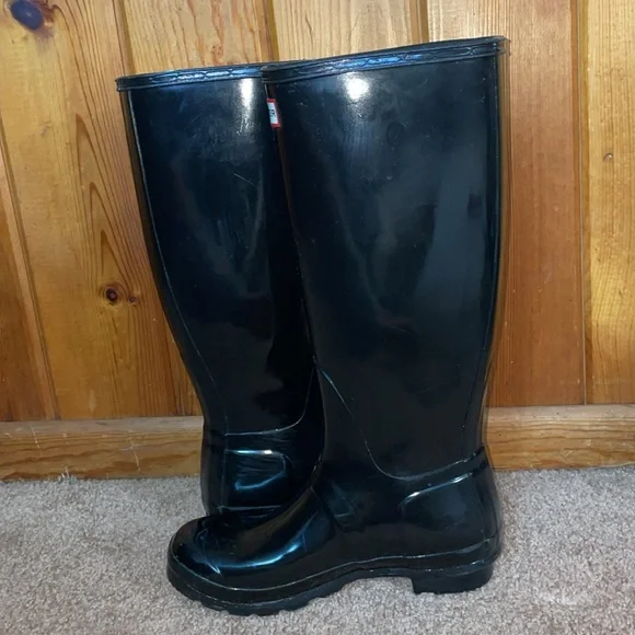 Hunter Original Tall Gloss Women's Rain Boots - Black, Size 6M/7F rain boots - Picture 11 of 12